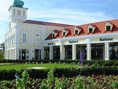 mcarthurglen designer outlet parndorf vienna.